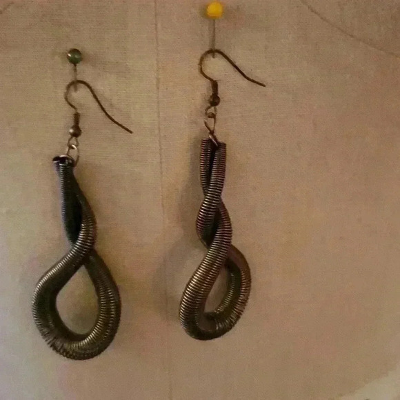 Spring dangle earrings - Picture 1 of 1